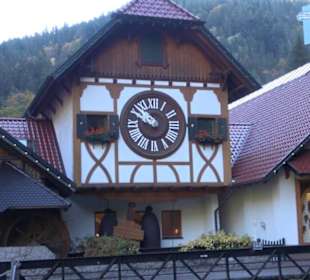 Weltgrößte Kuckucksuhr