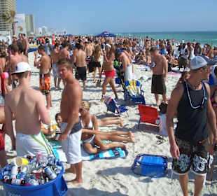 Voller Strand vorm LaVela