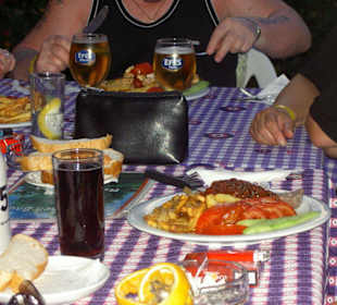 Viel Essen für wenig Para