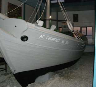 Ausgestelltes Schiff