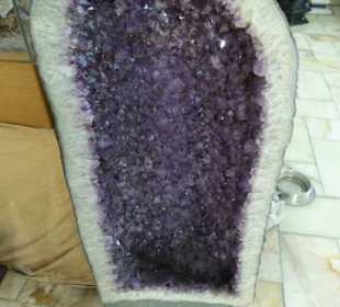 Großer und schwerer Kristall