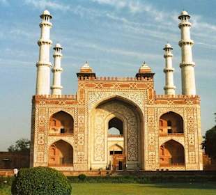 Mausoleum Akbars