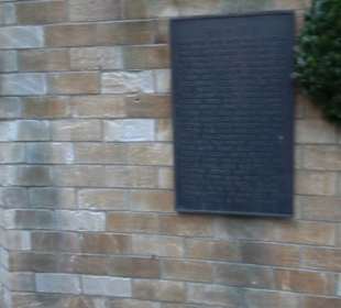 Kriegerdenkmal bei der Kirche