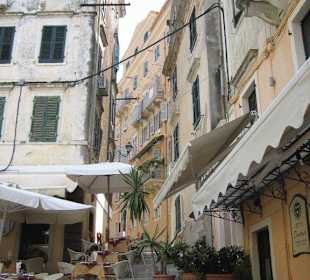 Doorkijkje in Corfu stad