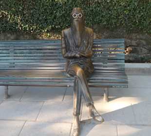 Bronzestatue Don Ramón María del Valle-Inclán