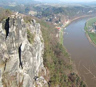 Bastei- Blick auf die Elbe