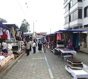 Samstag ist die ganze Stadt ein großer Markt