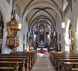 Blick in das Kirchenschiff