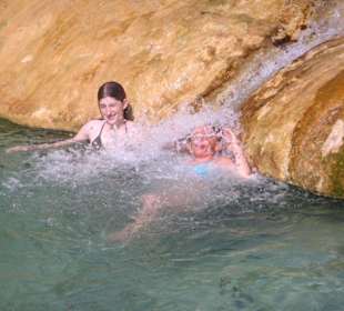 Kleiner Wasserfall im Emerald Pool