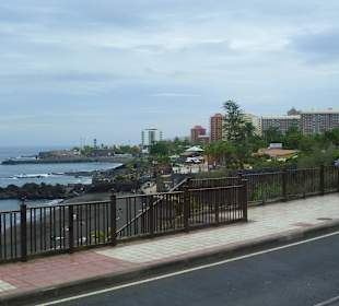 Blick auf Puerto vom Loro Park aus