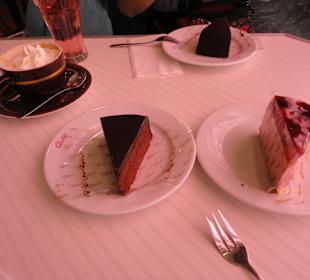 Sacher und Marillen Torte
