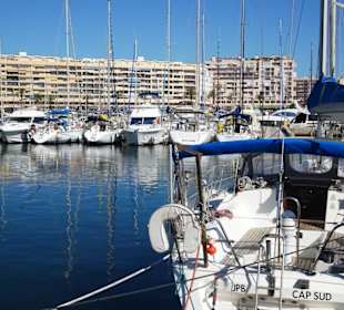 Impressionen aus dem Yachthafen von Saint-Cyprien