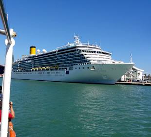 Ein Schiff der Costa-Reederei