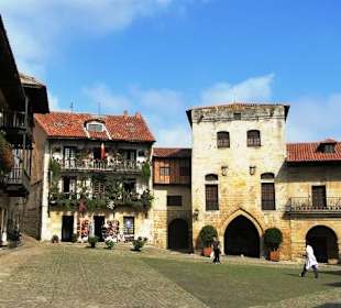 Comillas Altstadt - 5 km vom Hotel Elementhouse entfernt 