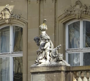 Neues Schloß