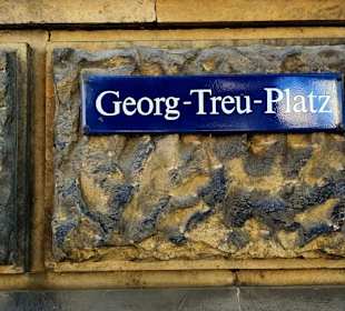 Platz vom Albertinum