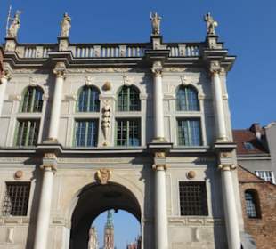 Das Goldene Tor vom Kohlemarkt aus gesehen