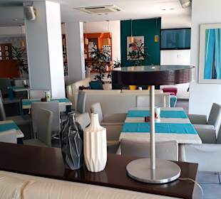 Lobby Cafe & Bar