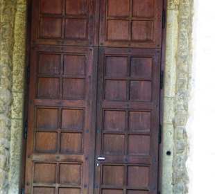 Große Eingangstüren