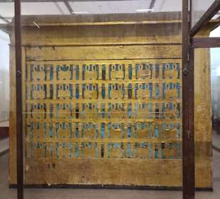 Äußerste Sarkofag vonTut Anch Amun 