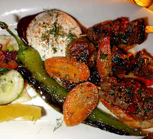 Lammspießchen mit Gemüse