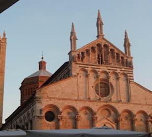 Kirche / Dom auf der Piazza