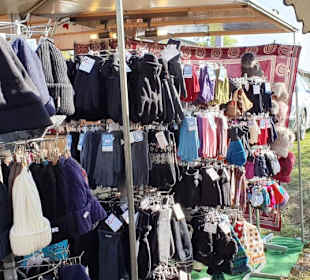 Bekleidung stark gefragt