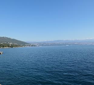 Spaziergang entlang der Promenade Franz Joseph I.