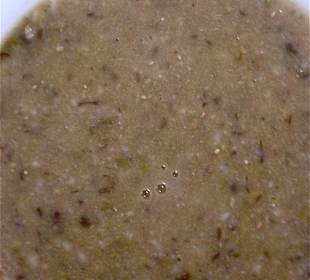 Linsensuppe im Café deutsch maltesischer Zirkel