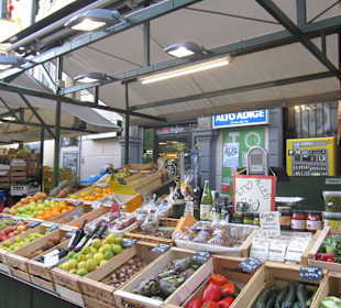 Obst- und Gemüsestand i.d. Altstadt