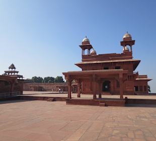 Weitläufigkeit und Menschenleere