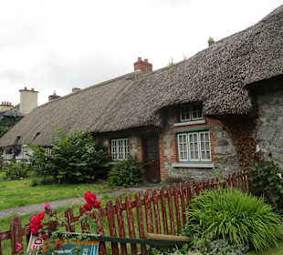 Blue Door Restaurant