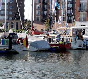 Die Marina von der Wasserseite