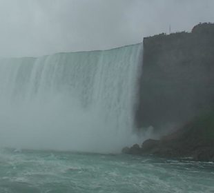 Der Wasserfall kommt immer näher