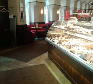 Innenraum mit Theke