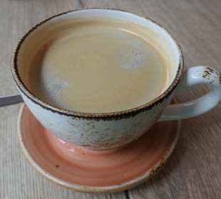 Kaffeepause im Selbstbedienungscafé Peters am Leo