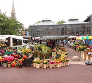 Devant les halles 