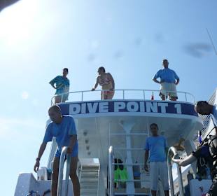 Die Mannschaft immer hilfsbereit