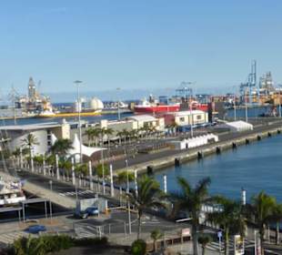 Blick von „el Muelle“ zum Hafen von Las Palmas