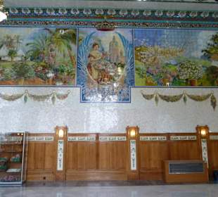 Im rechten Seitenflügel