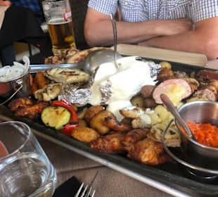 Unser Abendessen...Fleischplatte für 3...