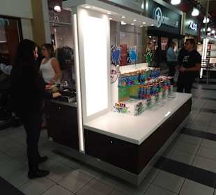 Überdacht, klimatiseirt, da macht Einkaufen Spaß.