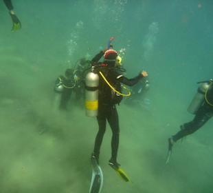 Taucher in der Coraya Bay