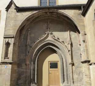 Nebeneingang der evangelischen Stiftskirche