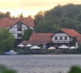 Aussicht über den See,von der Terrasse aus.