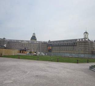Am Schloss Karlsruhe