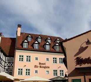 Hotels über Hotels dort