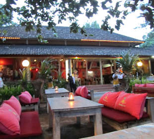 Tolle Reggae-Bar ein Stück die Promenade rauf