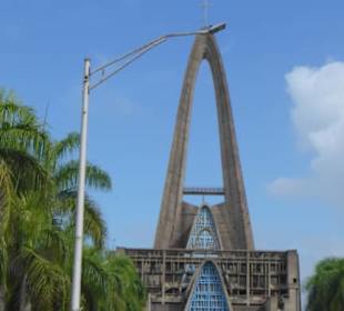 Basilica ist 80 Meter hoch