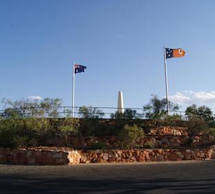 ANZAC Memorial Hill vom Parkplatz aus gesehen